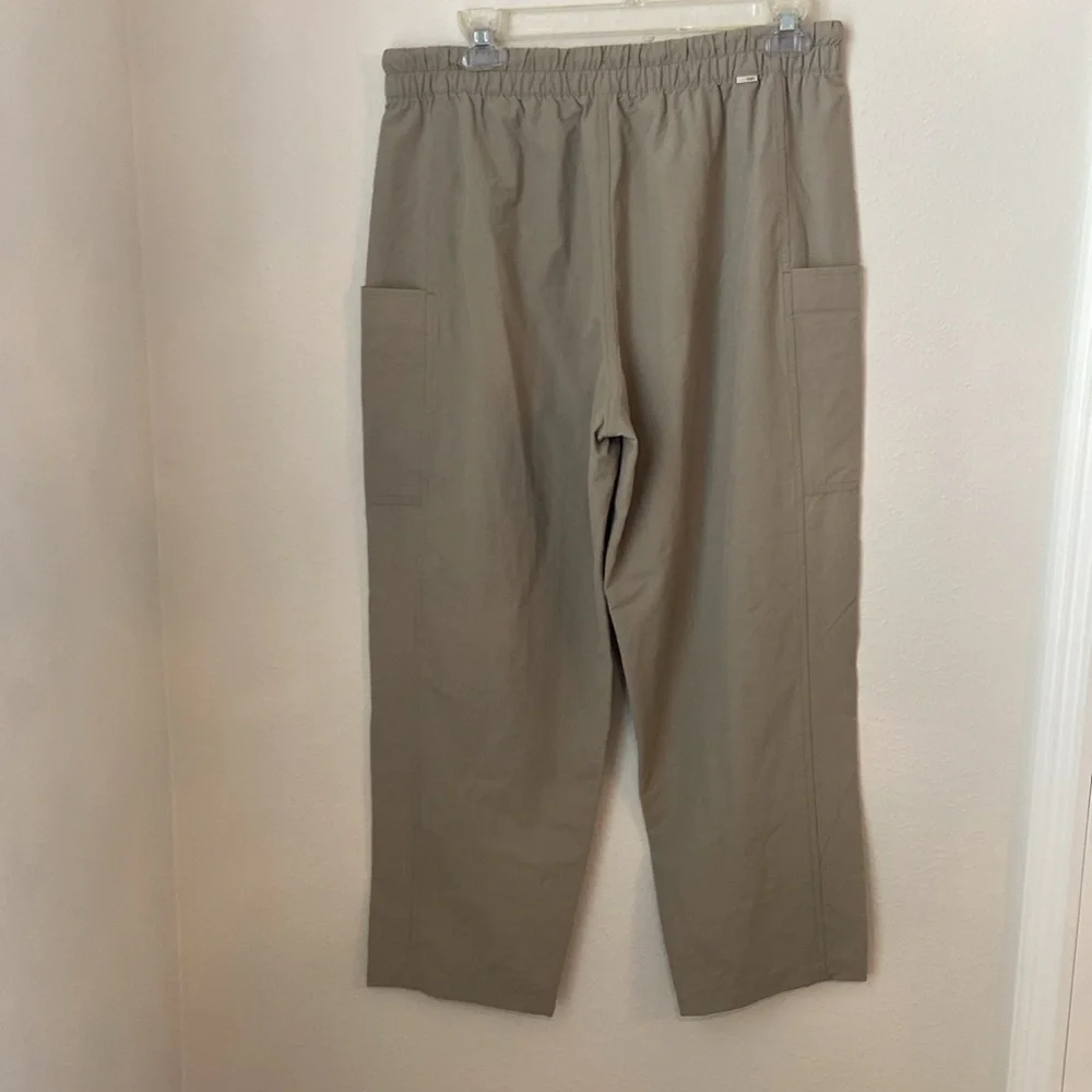 Vuori Isla Baggie Pants – Khaki/Taupe – Women’s M - Picture 2 of 4